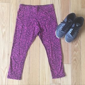 Nike Crop Workout Capris Medium